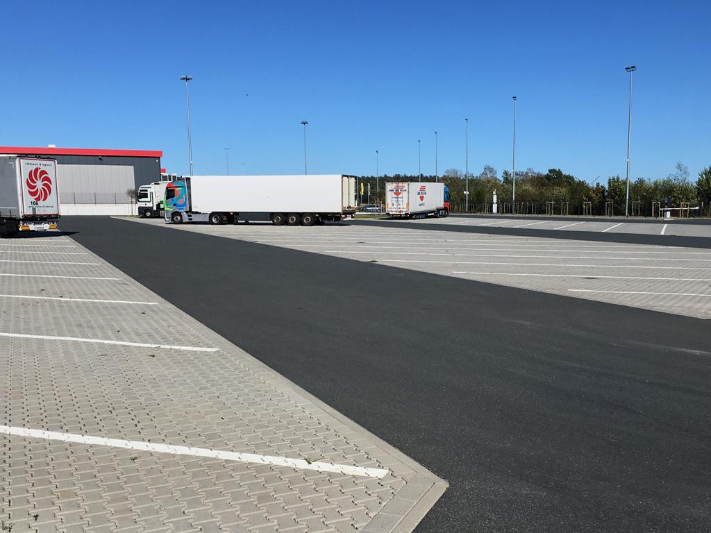 LKW Parkplätze am SVG Autohof Merenberg